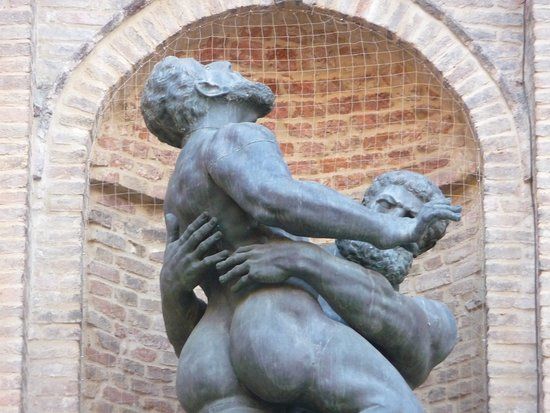 Monumento a Ercole e Anteo